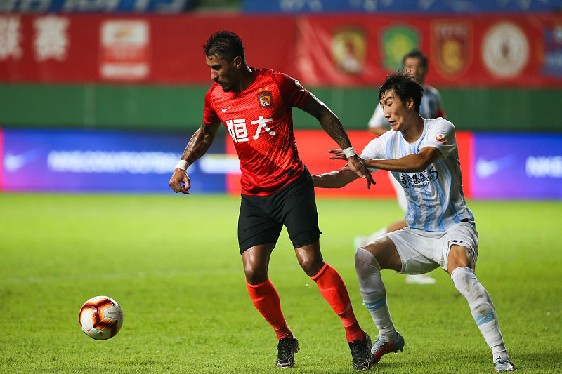 关于新疆广汇国际比赛日防线松动，志在中超名次提升，球迷炸锅，年轻球员得到机会的信息